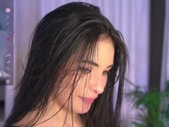 lau__1 chaturbate stream image, 21.11.2025 23:10