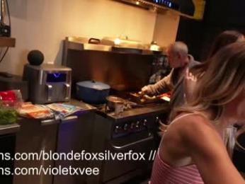 blondefoxsilverfox chaturbate stream image