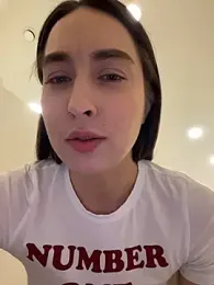 Holly_Play stripchat stream image, 28.11.2025 12:00