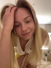 -Snowwwy- stripchat stream image