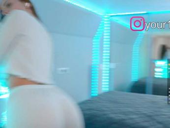 VikkiExtraCheese bongacams stream image