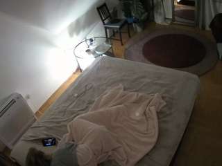 voyeurcam-julmodels-whitebed-4 camsoda stream image, 13.12.2025 15:00