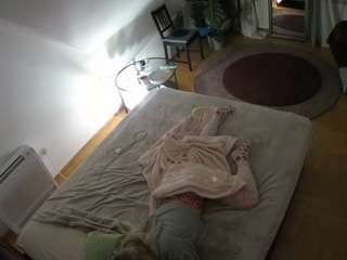 voyeurcam-julmodels-whitebed-4 camsoda stream image, 13.12.2025 15:00