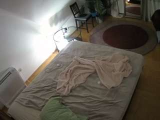 voyeurcam-julmodels-whitebed-4 camsoda stream image, 13.12.2025 15:00