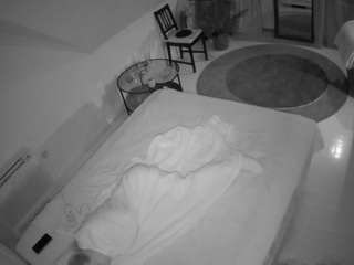 voyeurcam-julmodels-whitebed-4 camsoda stream image, 13.12.2025 15:00