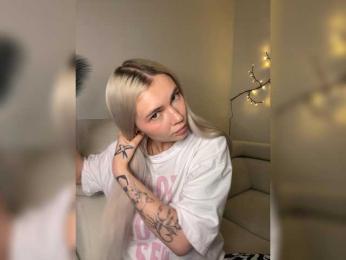 EmmaGoodGirl bongacams stream image