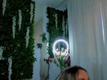 zinasquirts chaturbate stream image