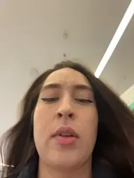 Holly_Play stripchat stream image, 04.01.2026 12:00