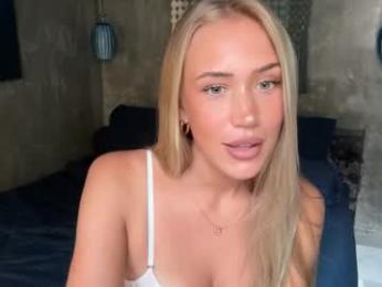 livslifee chaturbate stream image