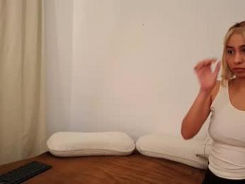 skyamber8v2 chaturbate stream image, 16.01.2026 13:50