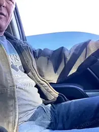 hintly stripchat stream image