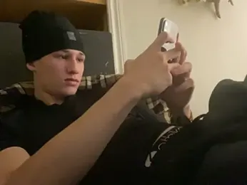 yourwhiteboy1 stripchat stream image