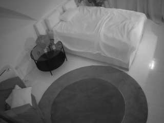 voyeurcam-julmodels-whitebed-4 camsoda stream image, 15.01.2026 13:30