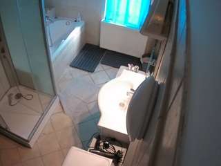 voyeurcam-julmodels-bath-2nd-2 camsoda stream image, 14.01.2026 15:30