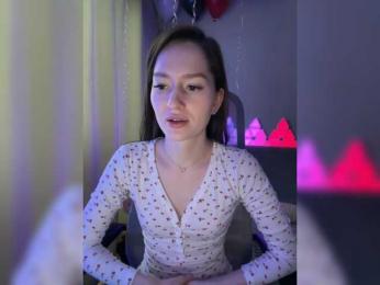 whiteTEA bongacams stream image