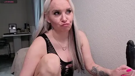 MIA-XXX stripchat stream image, 03.02.2026 08:00