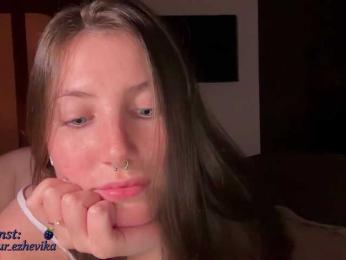 EzheVika bongacams stream image