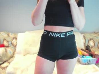 eatmygingersnapps chaturbate stream image