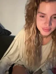 EmiliaCatalina stripchat stream image