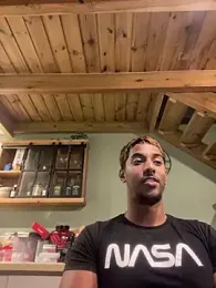 Axel_black10 stripchat stream image