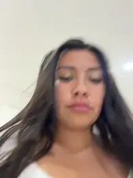 LIZ-06_ stripchat stream image