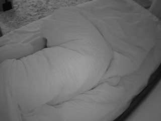 voyeurcam-julmodels-whitebed-4 camsoda stream image, 22.02.2026 00:00