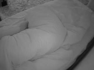 voyeurcam-julmodels-whitebed-4 camsoda stream image, 22.02.2026 00:00
