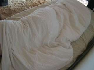 voyeurcam-julmodels-whitebed-4 camsoda stream image, 22.02.2026 00:00