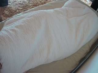 voyeurcam-julmodels-whitebed-4 camsoda stream image, 22.02.2026 00:00