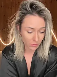 petrouchkaaa_ stripchat stream image