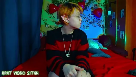 TrickyKitsune stripchat stream image