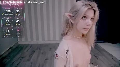 Careful_i_bite stripchat stream image