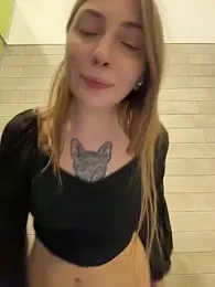 Sunny___Bunny stripchat stream image