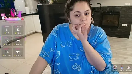 Layla- stripchat stream image, 04.03.2026 12:00