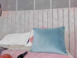 my-friends-mom camsoda stream image