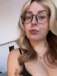 Livewithlucy stripchat stream image