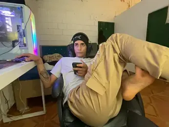 Max_TheHorseDick stripchat stream image, 16.03.2026 01:50