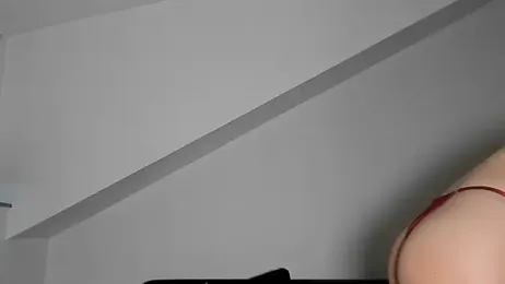 laurasommer stripchat stream image