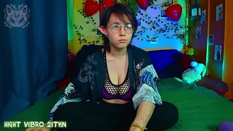 TrickyKitsune stripchat stream image