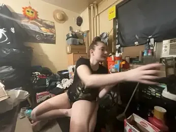 Snowbunnycake_131 stripchat stream image, 21.03.2026 04:20