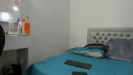 SEXXYLATINCOUPLE1 stripchat stream image, 26.03.2026 10:20
