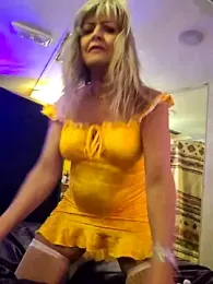 annika_lately stripchat stream image