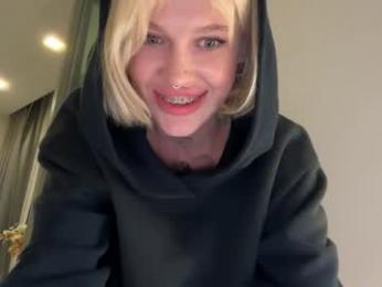 golden_alinee chaturbate stream image