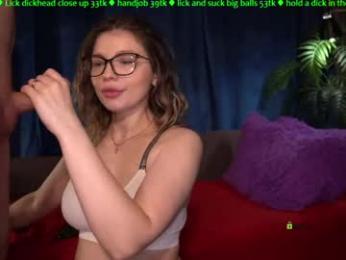 helena_play chaturbate stream image, 05.04.2026 21:30