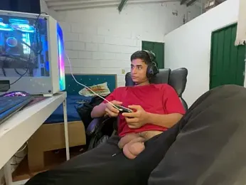 Max_TheHorseDick stripchat stream image, 06.04.2026 03:40