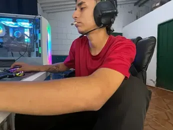 Max_TheHorseDick stripchat stream image, 06.04.2026 03:40