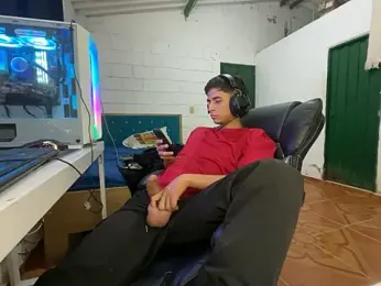 Max_TheHorseDick stripchat stream image, 06.04.2026 03:40