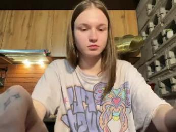 nloraaa chaturbate stream image