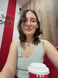 The_Snowwhitee stripchat stream image, 10.04.2026 09:00