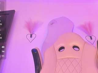 mia-royal camsoda stream image, 12.04.2026 11:40